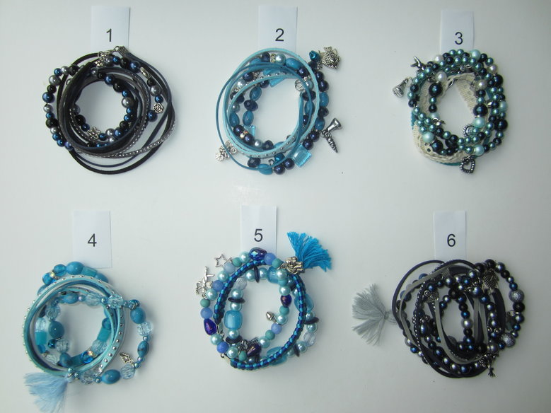 armbandjes in turquoise / blauw tinten